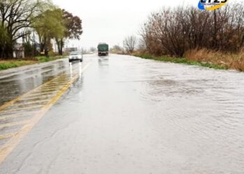 Corte total entre Pujato y RNA012 por anegamientos en la calzada debido a las lluvias acontecidas.