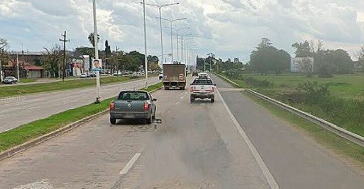 Tragedia vial en Rafaela: un joven de 22 años se cayó de su moto y falleció