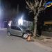 Coronda: Un auto impactó contra una Fiorino estacionada y terminó contra un árbol