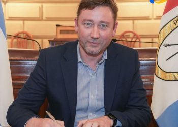 Esteban Motta juró por la nueva Constitución de Santa Fe: “Comienza una mejor provincia”