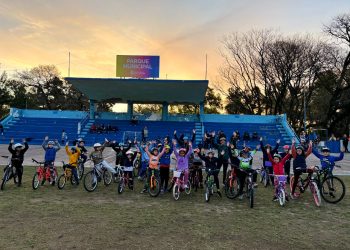 ESCUELA MUNICIPAL DE CICLISMO COMENZÓ SUS CLASES EN EL VELÓDROMO