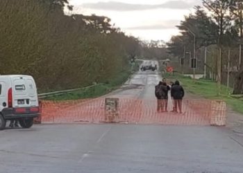 Ante el inminente desborde del Río Carcarañá por Ruta 9 altura Carcarañá/ Correa, el tramo permanecerá cortado.