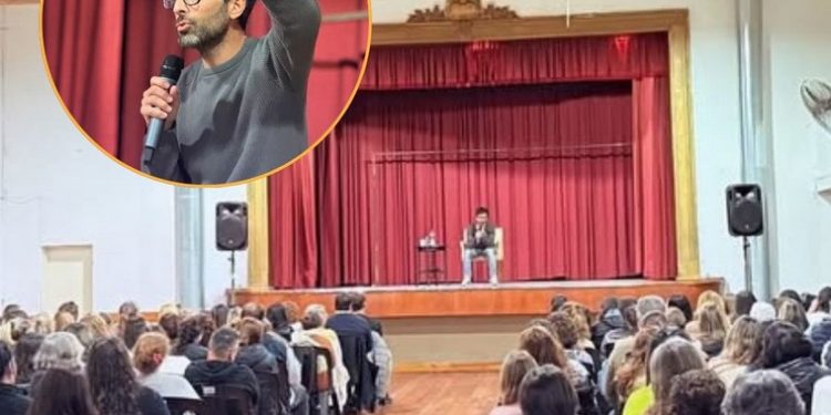 San Genaro: En el marco del 19° aniversario de la creación de la ciudad de San Genaro, anoche, 1° de septiembre, se llevó a cabo en el Salón Social del Club Atlético la charla-disertación a cargo del reconocido médico psiquiatra Dr. Lucas Raspall.