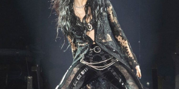 Lali volvió a conquistar Vélez con el estreno de una nueva canción y un homenaje a Los Redondos