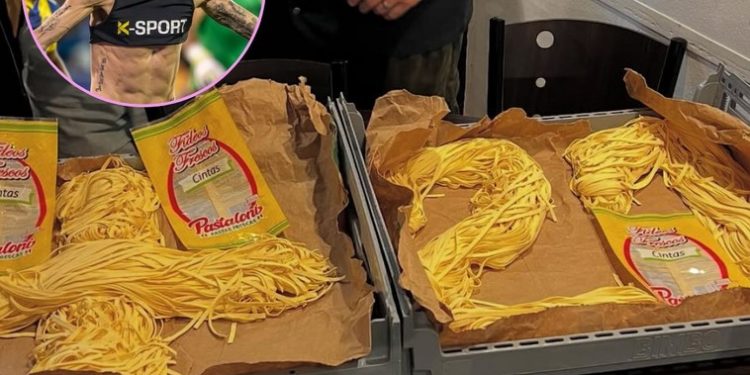 El Fideo más largo del mundo: el récord que originó el histórico tiro libre de Di María