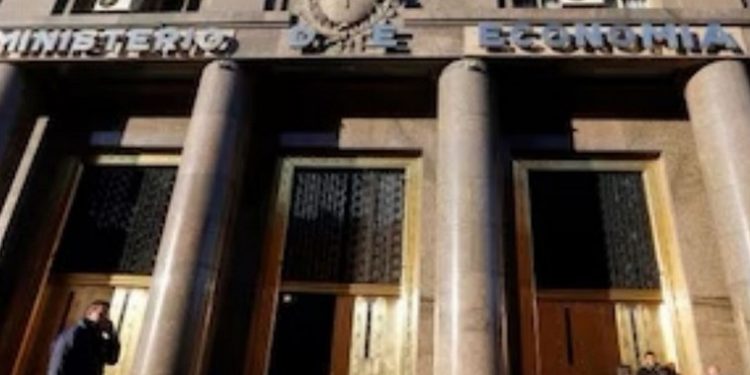 El Gobierno anunció que va a intervenir en el mercado cambiario