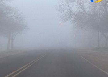 Las rutas de las regiones Centro y Sur se presentan con bancos de niebla y neblina que disminuyen la visibilidad.