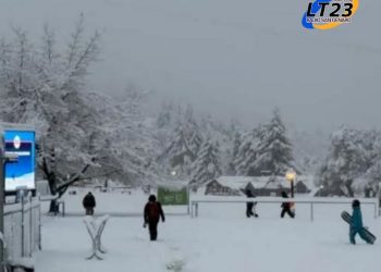 Nevada intensa paralizó Bariloche: alerta naranja, clases suspendidas y precaución extrema en rutas