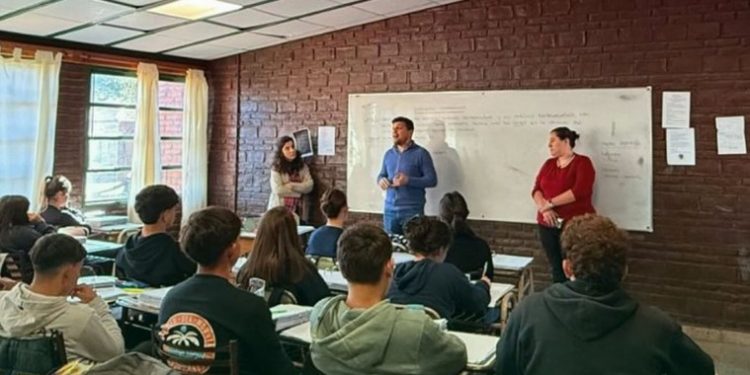 San Genaro: Charla introductoria a los alumnos de 4° año futuros promotores ambientales.