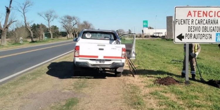 VIALIDAD NACIONAL REFUERZA SEÑALIZACIÓN EN DESVÍOS POR EL CIERRE DE LA RN 1V09 EN CARCARAÑÁ
