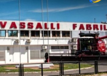 Desde la empresa de maquinaria agrícola Vassalli, con sede en Firmat, comunicó a sus trabajadores que la planta permanecerá cerrada desde el lunes 8 hasta el viernes 12 de septiembre, en medio de un conflicto laboral.