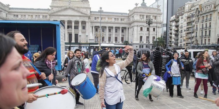 Amsafe ratificó el paro de este martes y el gobierno dice que en Santa Fe las escuelas estarán abiertas