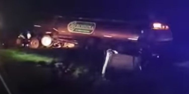 Accidente entre camiones en la Autopista Rosario – Buenos Aires a la altura de Fighiera.