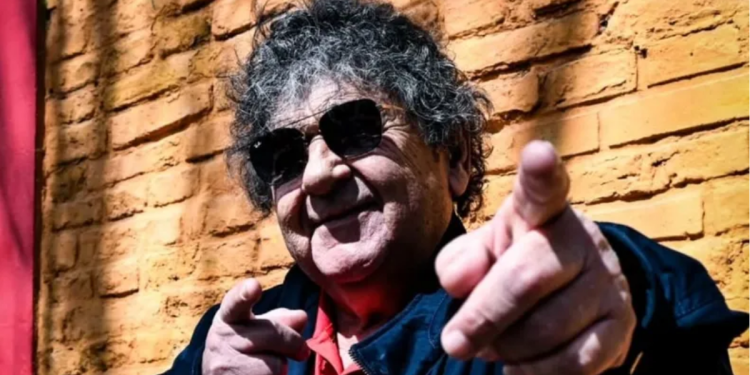 CACHO DEICAS SE PRESENTÓ COMO SOLISTA EN UN POCO DE RUIDO 