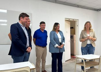 El senador Esteban Motta recorrió obras del gobierno provincial en establecimientos educativos de Cañada Rosquín y María Susana