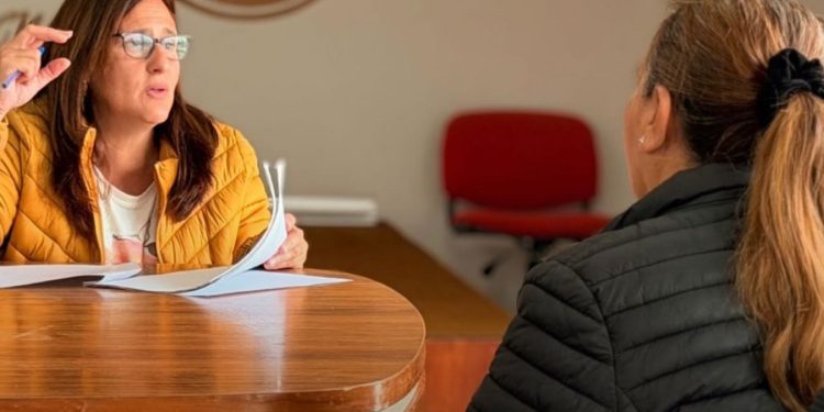 JORNADA EN SAN GENARO PARA QUE LOS VECINOS PUEDAN REGULARIZAR SU SITUACION DE VIVIENDAS Y AVANZAR POR SUS ESCRITURAS