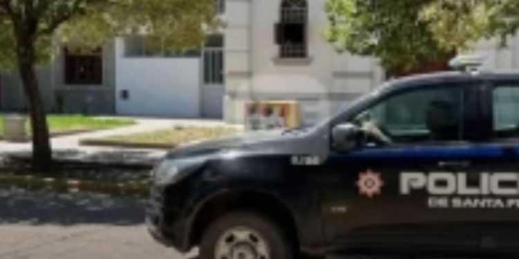 Terrible accidente en Serodino: dos chicos de 13 años gravemente heridos tras chocar en moto con un auto