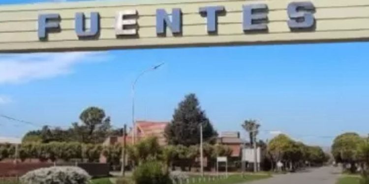 VIOLENTA GRESCA EN FUENTES: UN EFECTIVO POLICIAL DEBIÓ SER ATENDIDO POR UN PIEDRAZO EN LA FRENTE