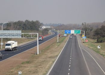 TRÁNSITO ASISTIDO EN EL KM 16 EN AUTOPISTA HACIA SANTA FE