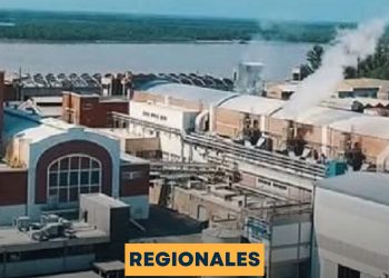 NUEVOS DUEÑOS EN CELULOSA: los nuevos compradores visitaron la fábrica de Bermúdez. Pagarían los salarios atrasados.