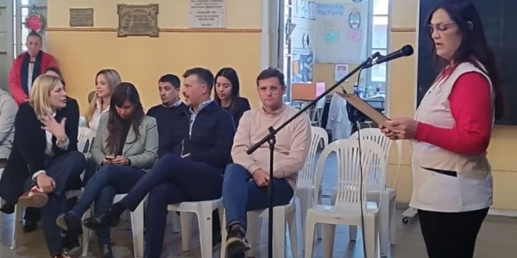 Inauguración de un aula del Programa “Mil Aulas” en la Escuela N° 6034 “Poeta José Pedroni” en Gálvez