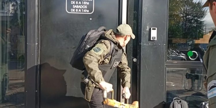 Desarticularon una red de juego ilegal en línea