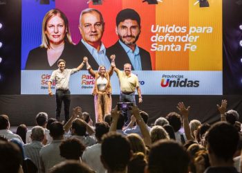 Junto a Pullaro, Scaglia cerró la campaña en Santa Fe: “Vamos al Congreso de la Nación a defender lo nuestro”