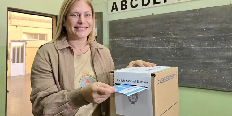 Votó Gisela Scaglia: “Los santafesinos hoy haremos historia y mañana Argentina va a hablar de nosotros”