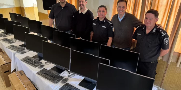 CAÑADA DE GÓMEZ: MÁS TECNOLOGÍA PARA LA POLICÍA DE LA UNIDAD REGIONAL X