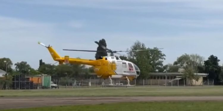 Durante la siesta de hoy, un adolescente de 15 años sufrió una importante descarga eléctrica en su casa. Inmediatamente se activó el código rojo y fue trasladado en helicóptero sanitario.