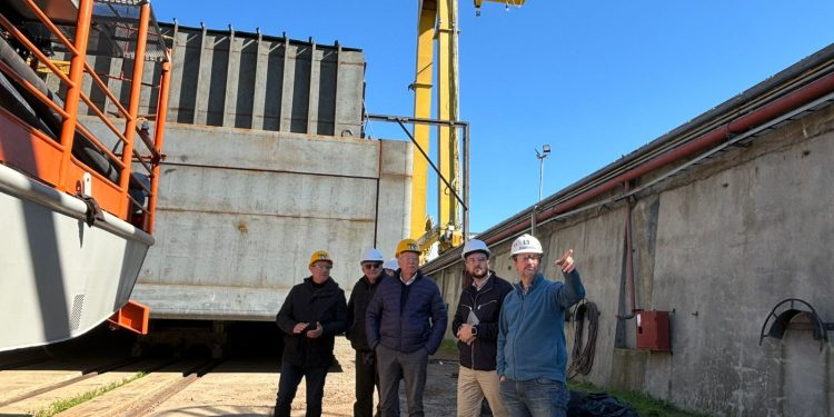 Con el apoyo de la Provincia, el astillero Atria volvió a producir y emplea a 100 personas