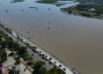 PUERTO ARAGON: LOS 2.77 METROS MUESTRAN LA CRECIDA DEL RIO PARANÁ