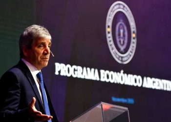 Caputo: “Andá a dormir tranquilo, con el dólar no va a pasar nada”.