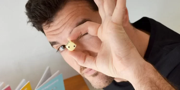 El joven de Bustinza que inventa juegos imprimibles para los docentes en el aula