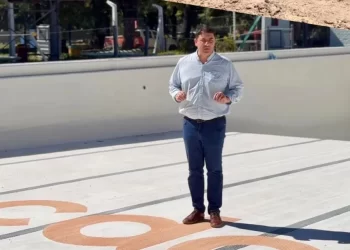 EL MUNICIPIO DE CAÑADA DE GOMEZ PONE A PUNTO LOS NATATORIOS PARA EL INICIO DE LA TEMPORADA DE VERANO
