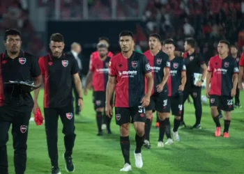 CRISIS EN NEWELLS: RECLAMOS Y RIESGOS DE SUSPENSION DEL PARTIDO DE RACING