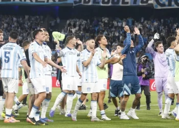 Racing le ganó a River y lo eliminó del Torneo Clausura