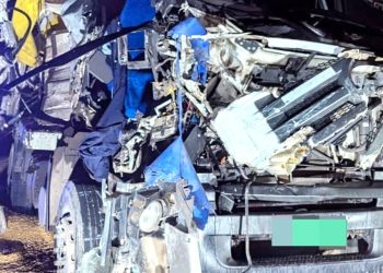 ACCIDENTE EN AUTOPISTA ENTRE DOS CAMIONES A LA ALTURA DE ARMSTRONG. UN CHOFER HERIDO