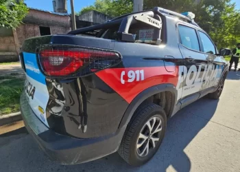 Bustinza: Roban un auto en una vivienda y la policía inicia la búsqueda