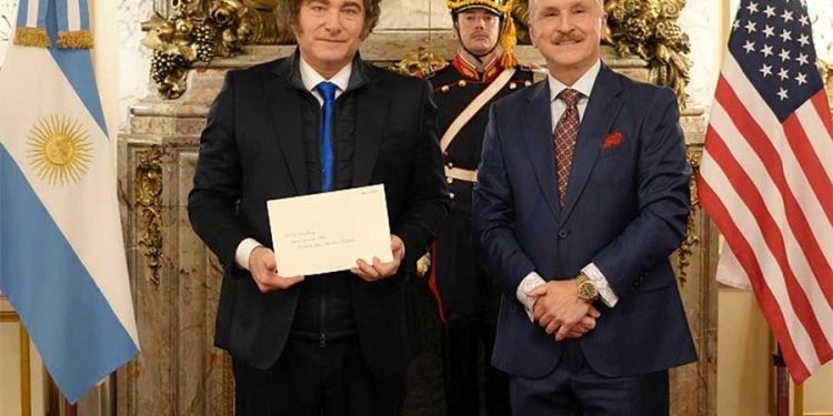 Milei recibió en Casa Rosada al nuevo embajador de Estados Unidos