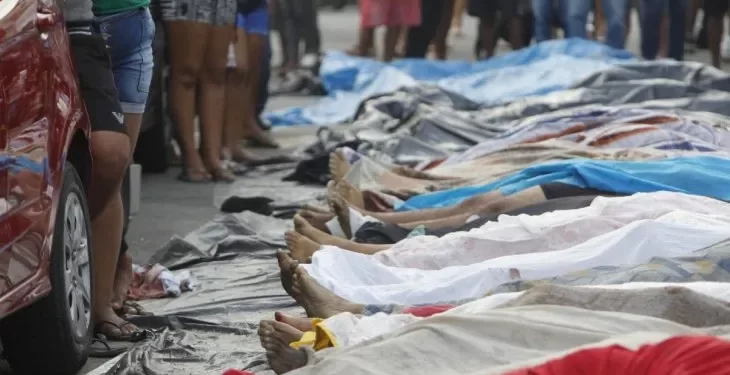 Río de Janeiro: vecinos hallaron otros 50 cuerpos en las favelas y hay más de 130 muertos