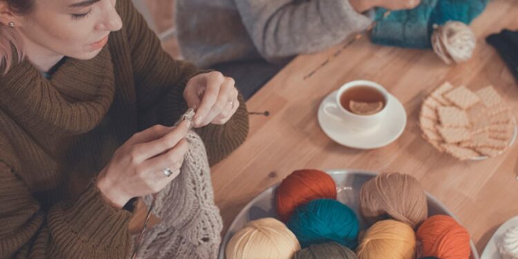 La Municipalidad de Armstrong invita a visitar la muestra del taller de tejido