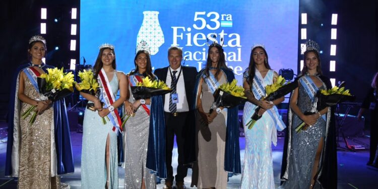 Una noche histórica en la Fiesta Nacional de la Leche y la Fiesta Provincial del Queso Azul
