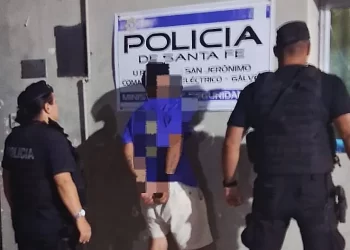 Gálvez: Un hombre de 29 años fue detenido tras una persecución y el descarte de un arma