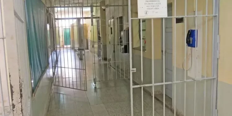 Un oficial de la Policía Federal quedó detenido en Rafaela en el marco de una investigación por drogas