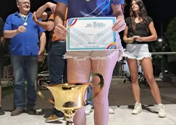 LA JOVEN PATINADORA AYLÍN MIRASSOU, ES LA DEPORTISTA DEL AÑO 2025 DE GALVEZ