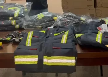 Bomberos Voluntarios de Armstrong adquirieron nuevos estructurales y elementos de protección personal