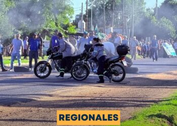 Corte de ruta y protesta de trabajadores municipales en Casilda