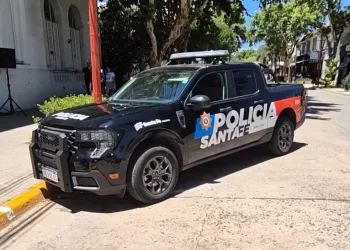 La provincia entrego un nuevo móvil 0KM a la Unidad Regional III para Las Rosas