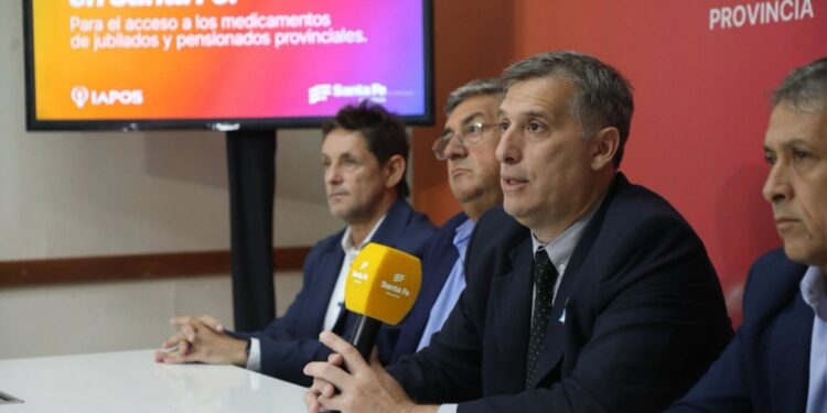 Según la Provincia, En Santa Fe ningún jubilado provincial destinó en 2025 más del 5 % de sus haberes a medicamentos